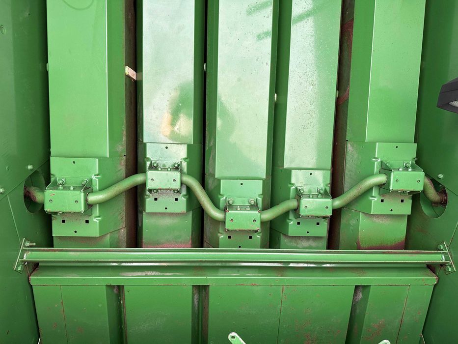 John Deere 2054 kombajn zbożowy heder 4.2 bardzo ładny,