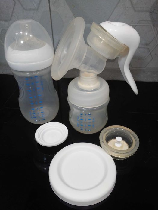 Молокоотсос механический Philips AVENT+бутылочки+антиколиковая