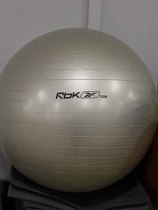 Здається в оренду фітнес зал на Ахматової