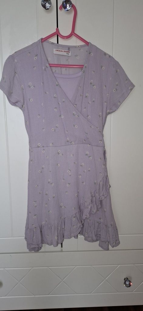 Sukienka Reserved r. 140