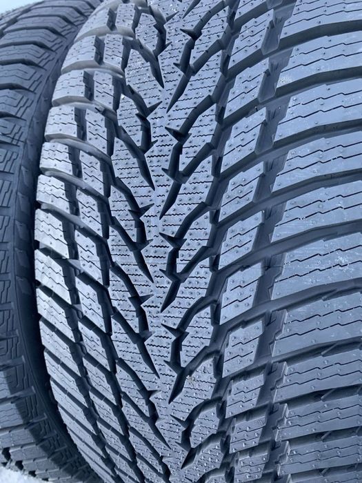 Шини нові 235/45 R17 Nokian зима 2023рік