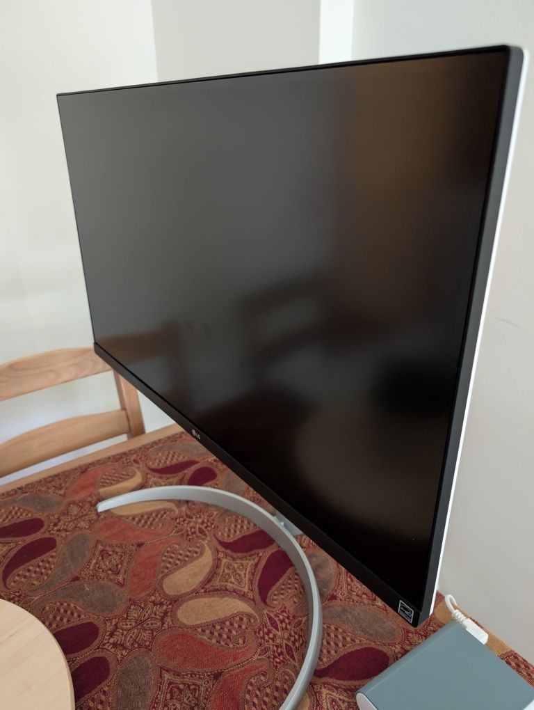 Monitor 4K LG 27UP650W