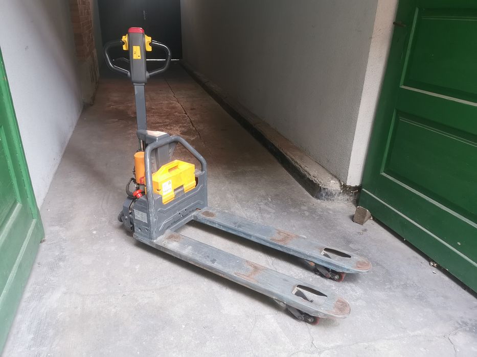 Paleciak elektryczny promag