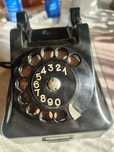 Stary telefon stacjonarny
