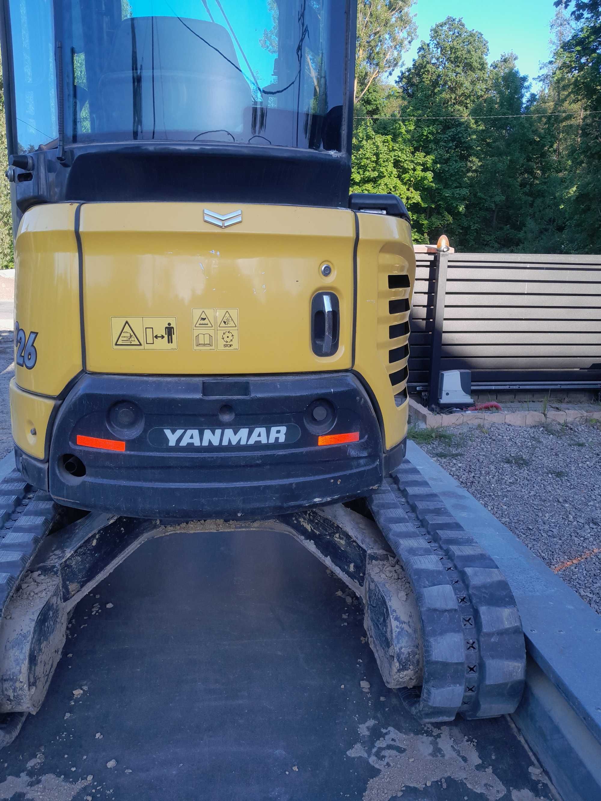 Minikoparka yanmar vio 26