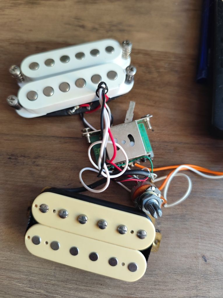 Elektronika z gitary Peavey Predator Plus. Humbucker+ 2 single coil