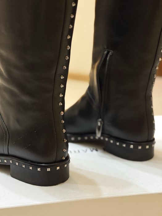 Продаю женскре кожаные сапоги HELEN MARLEN