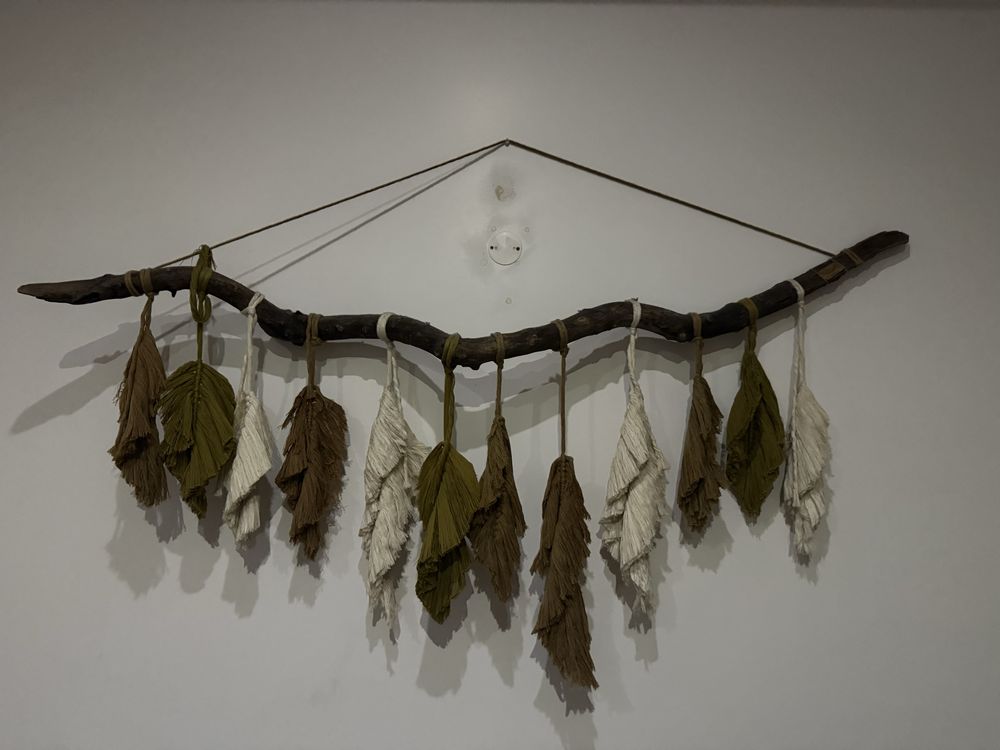 Peça Macramé Madeira e folhas