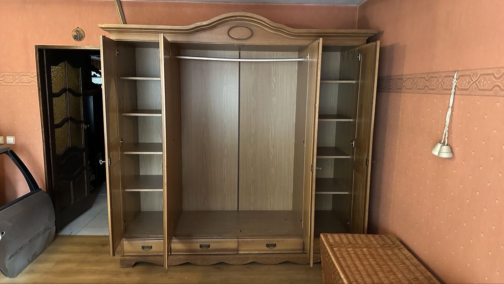 Stylowa sypialnia z drewna dąb