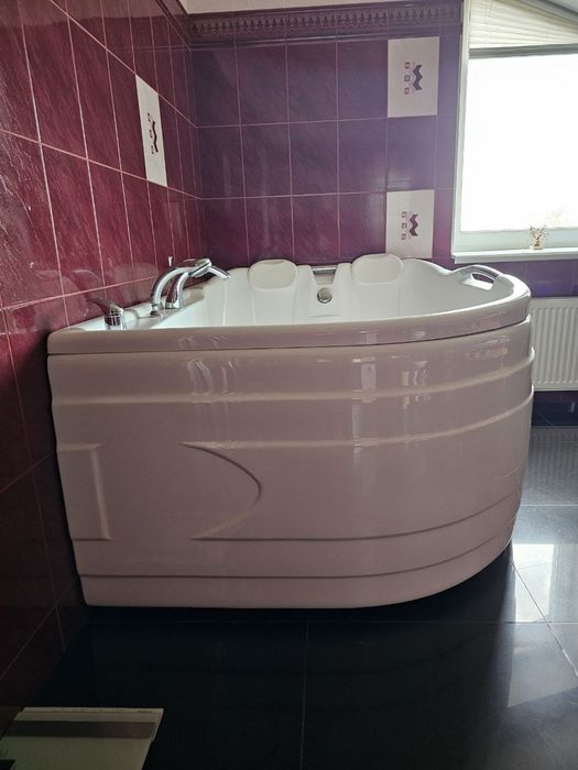 Продам акрилову ванну