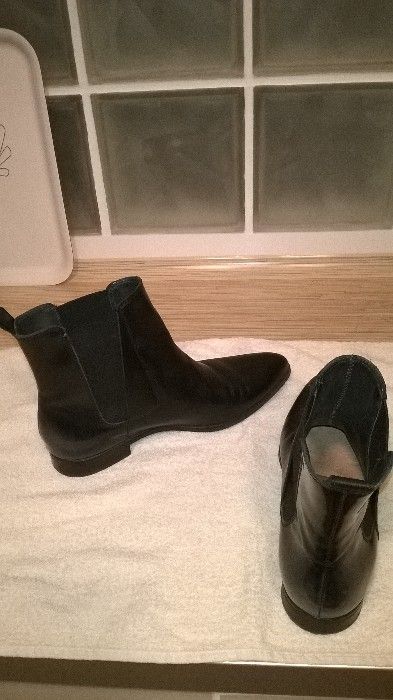 Sprzedam botki Gino Rosii.