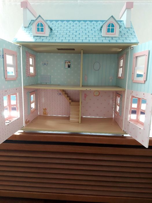 Двухэтажный дом Le Toy Van Mayberry ,Франция деревянный