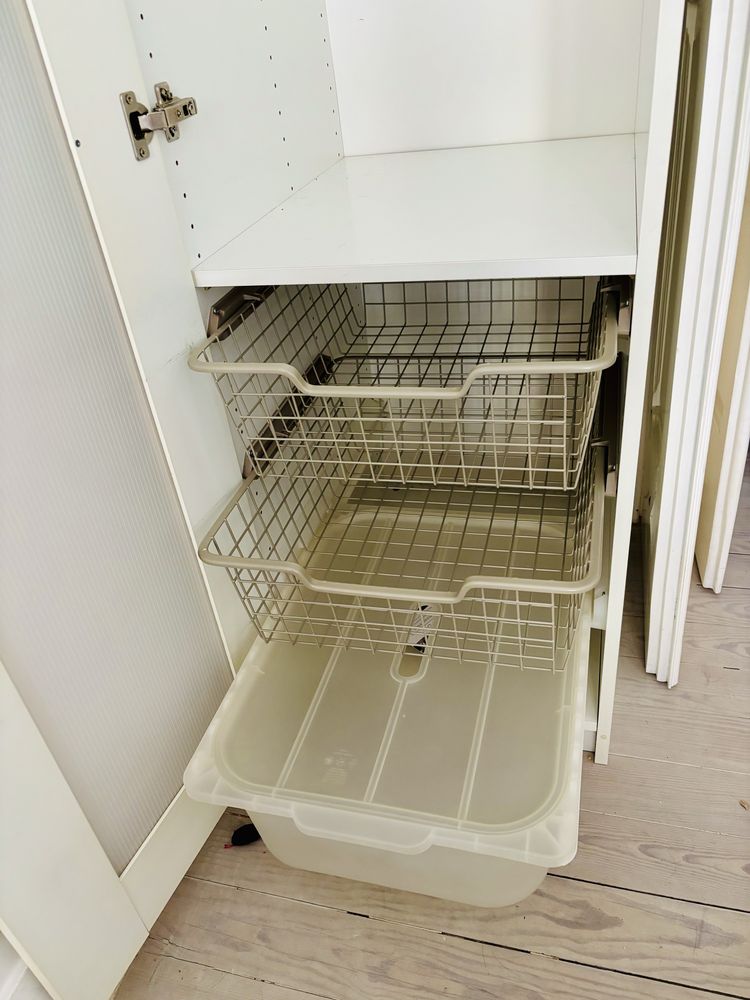 Roupeiro IKEA com porta e 3 gavetas