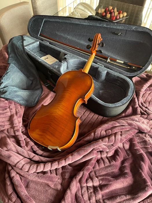 Violino feito à mão