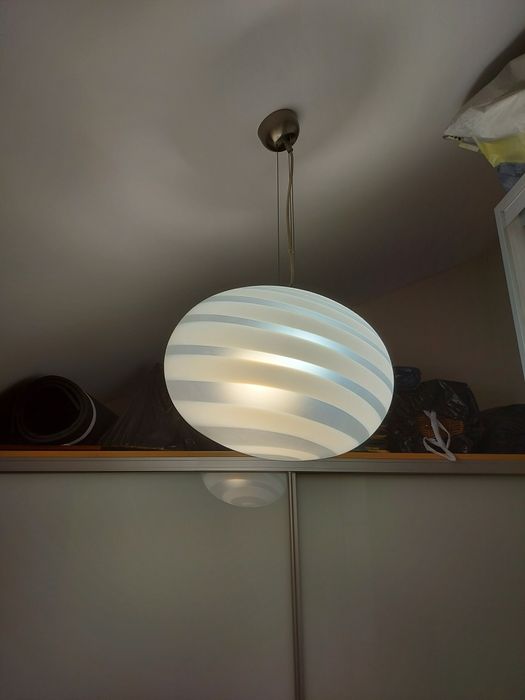 Super lampa Ufo wisząca do nowoczesnego wnętrza,  goraco polecam!!