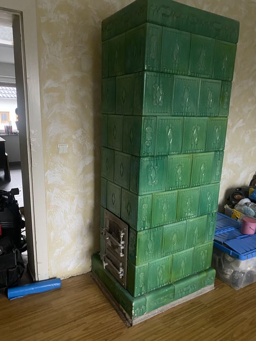 Piec kaflowy kominek