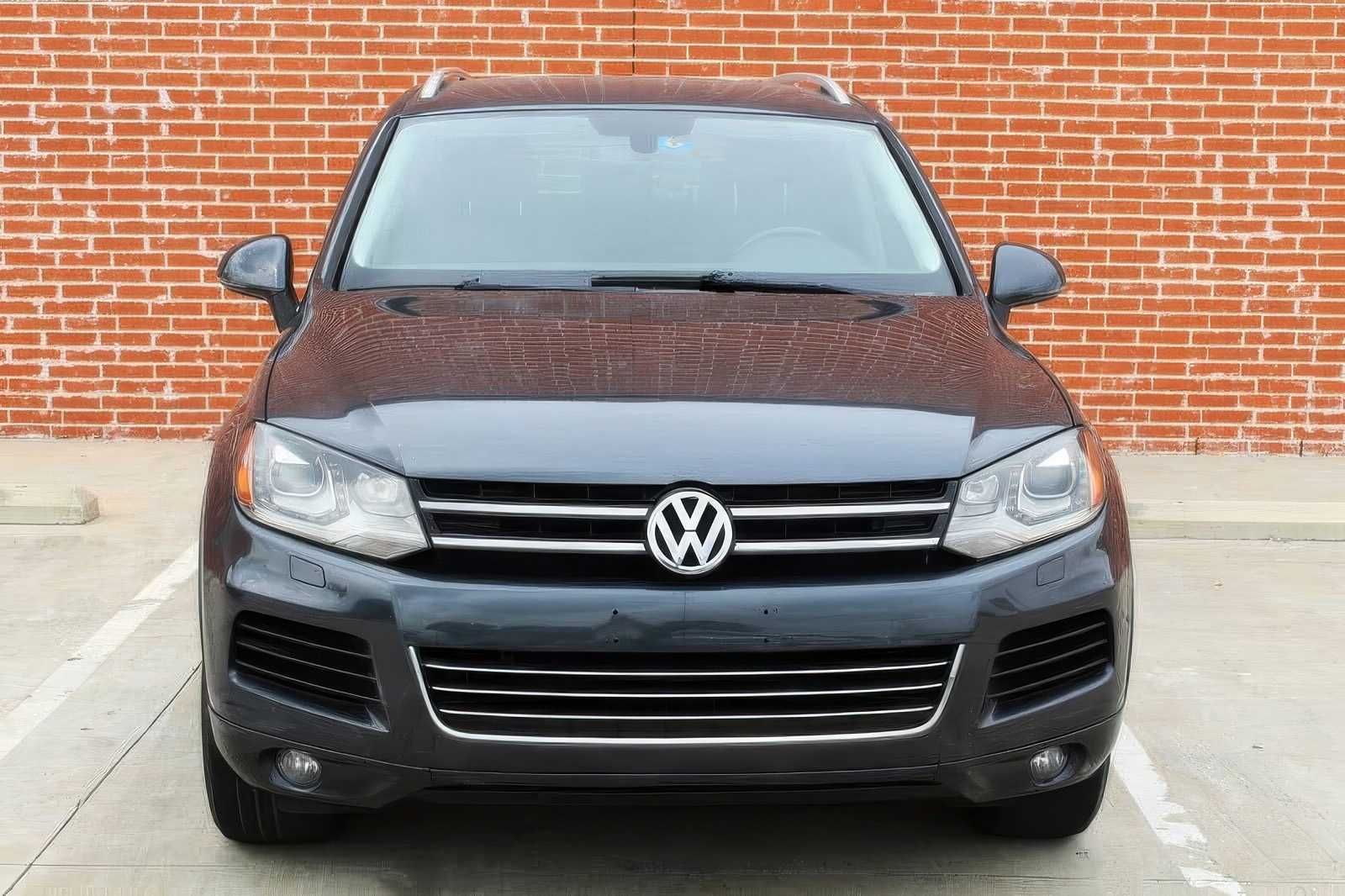 2014 Volkswagen Touareg V6 Sport