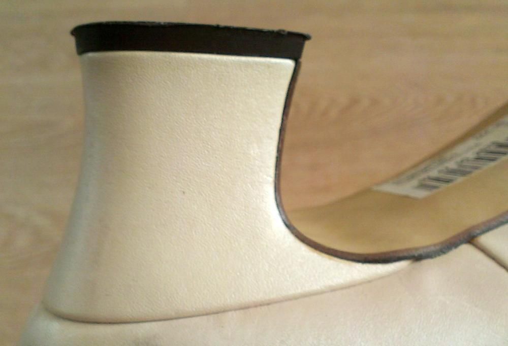 ТУФЛІ білі Hush Puppies 37 шкіряні