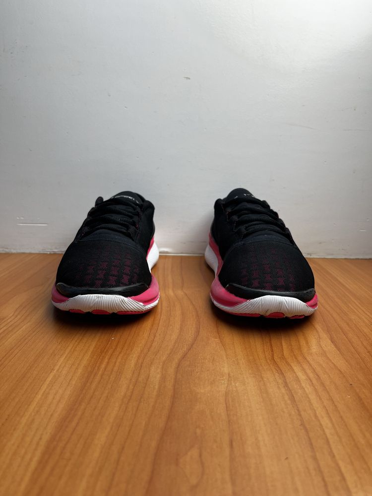 Кроссовки Under Armour Speedform размер 37 оригинал спортивные бег run