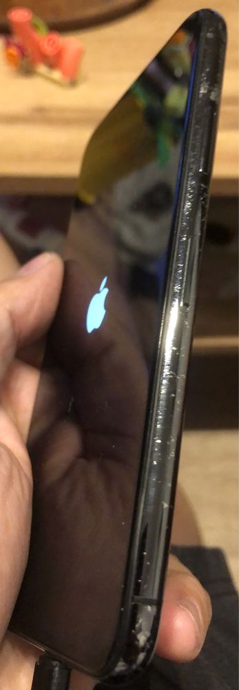 Iphone x uszkodzony wizualnie dobry
