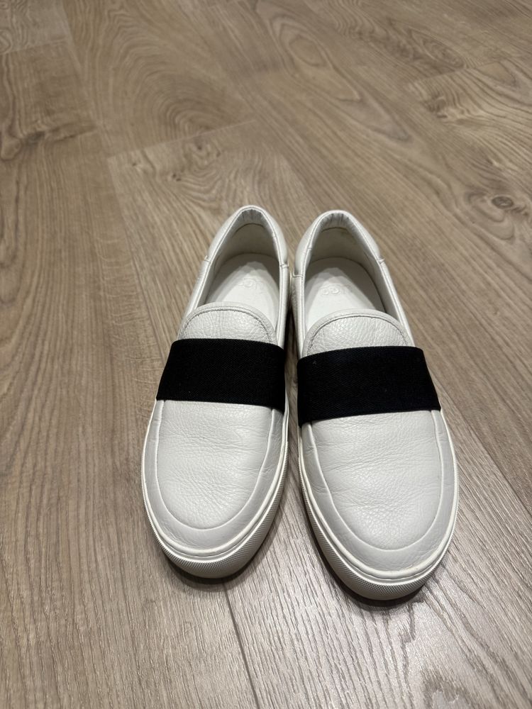 Мокасіни UGG, сліпони