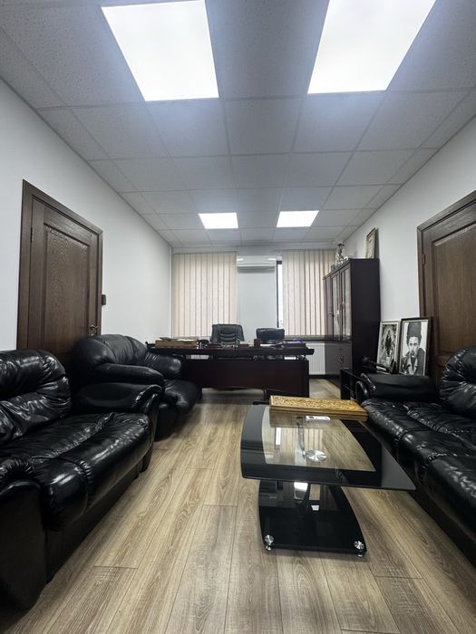 Продаж комерційного приміщення по вул. Коновальця