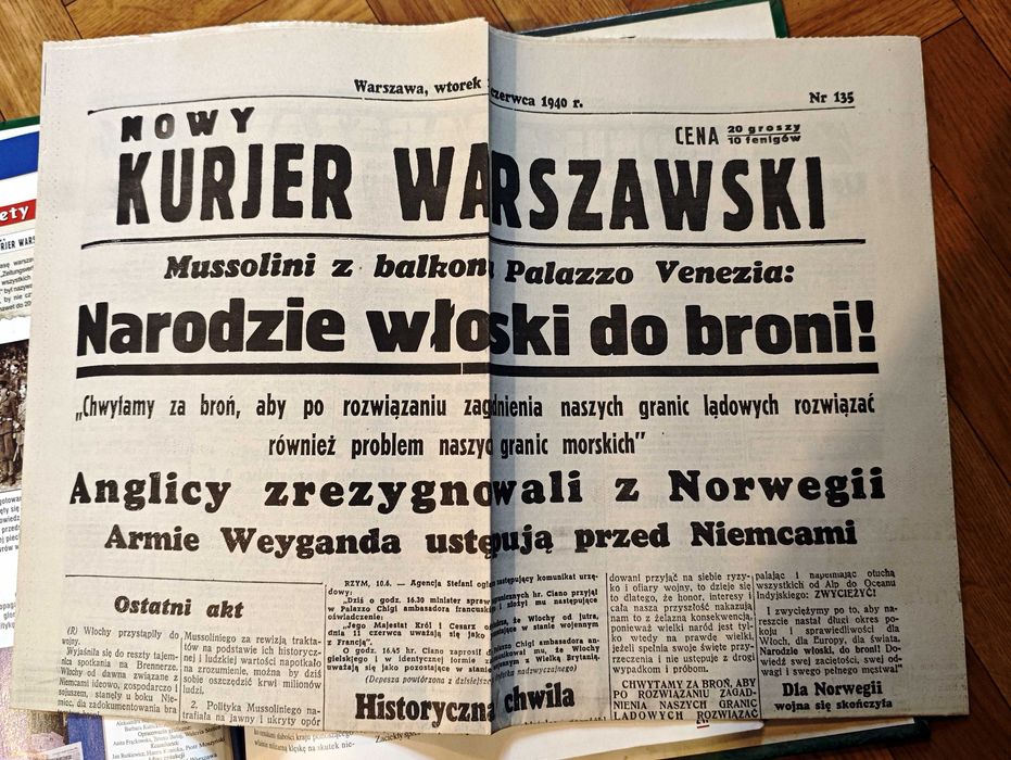 Gazety Wojenne – kolekcja, segregator + 13 zeszytów + plakaty