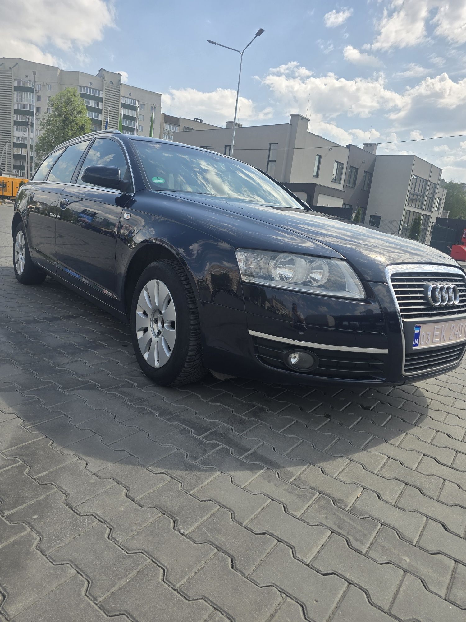Audi А6 С6
2006.року
2.0 бензин 125кВт-170к.с.
GPS навігація, датчики