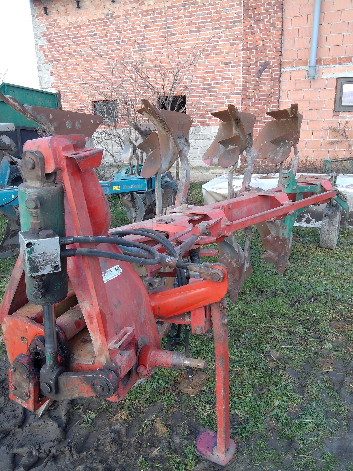 Pług obrotowy kverneland 4 skiby