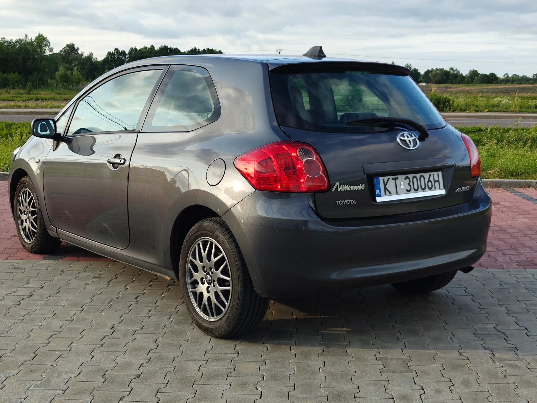 Toyota Auris 1.6 benzyna 124km