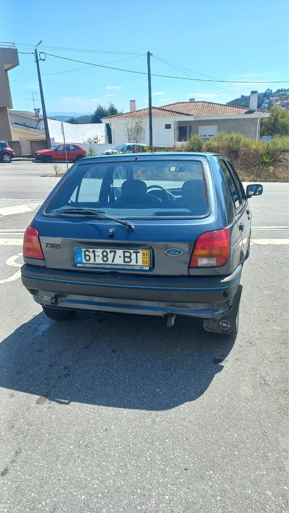 Ford fiesta 1.1.  Como novo