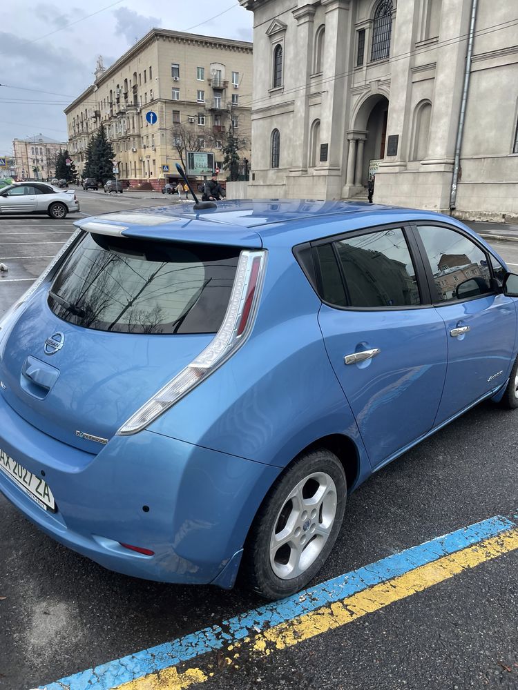 Nissan leaf Bose 2014