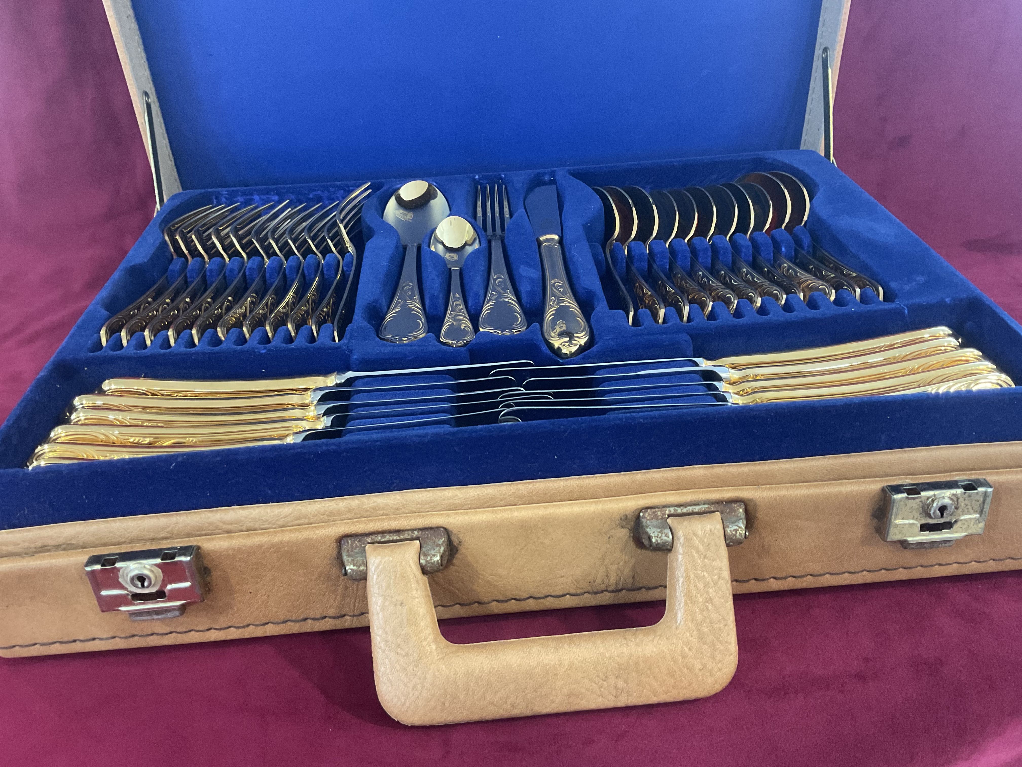 Serviço talher Solingen 68 peças banho de ouro 24 kilates