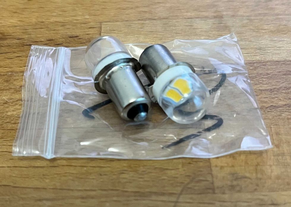 żarówka LED P13.5s PR2 6V DC 5630 2 SMD 4300K do latarki lampki rower