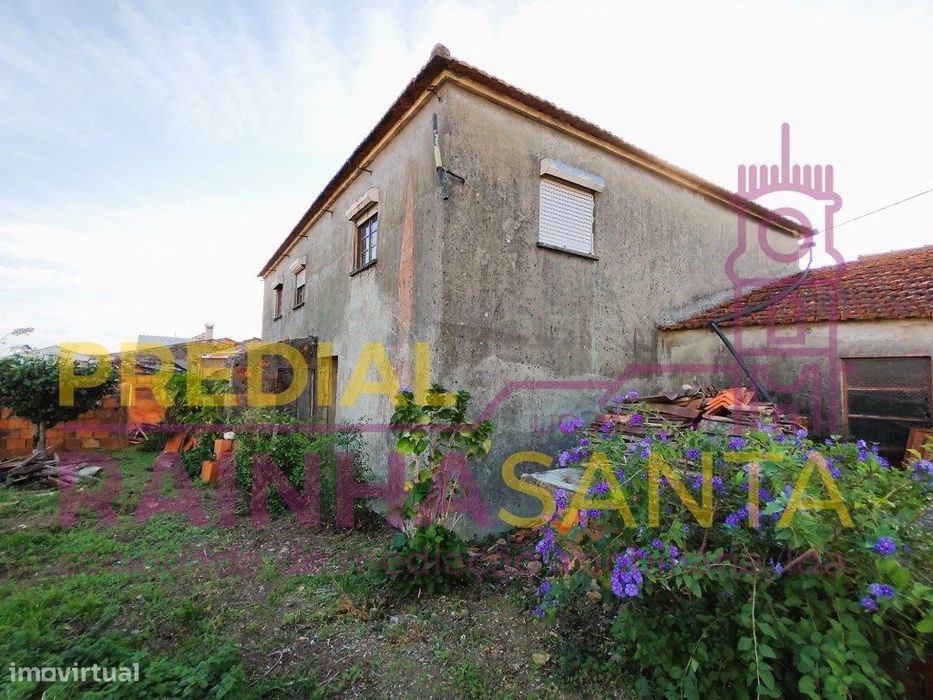 Moradia com anexos, lojas e terreno- Serra do Carvalho-Coimbra