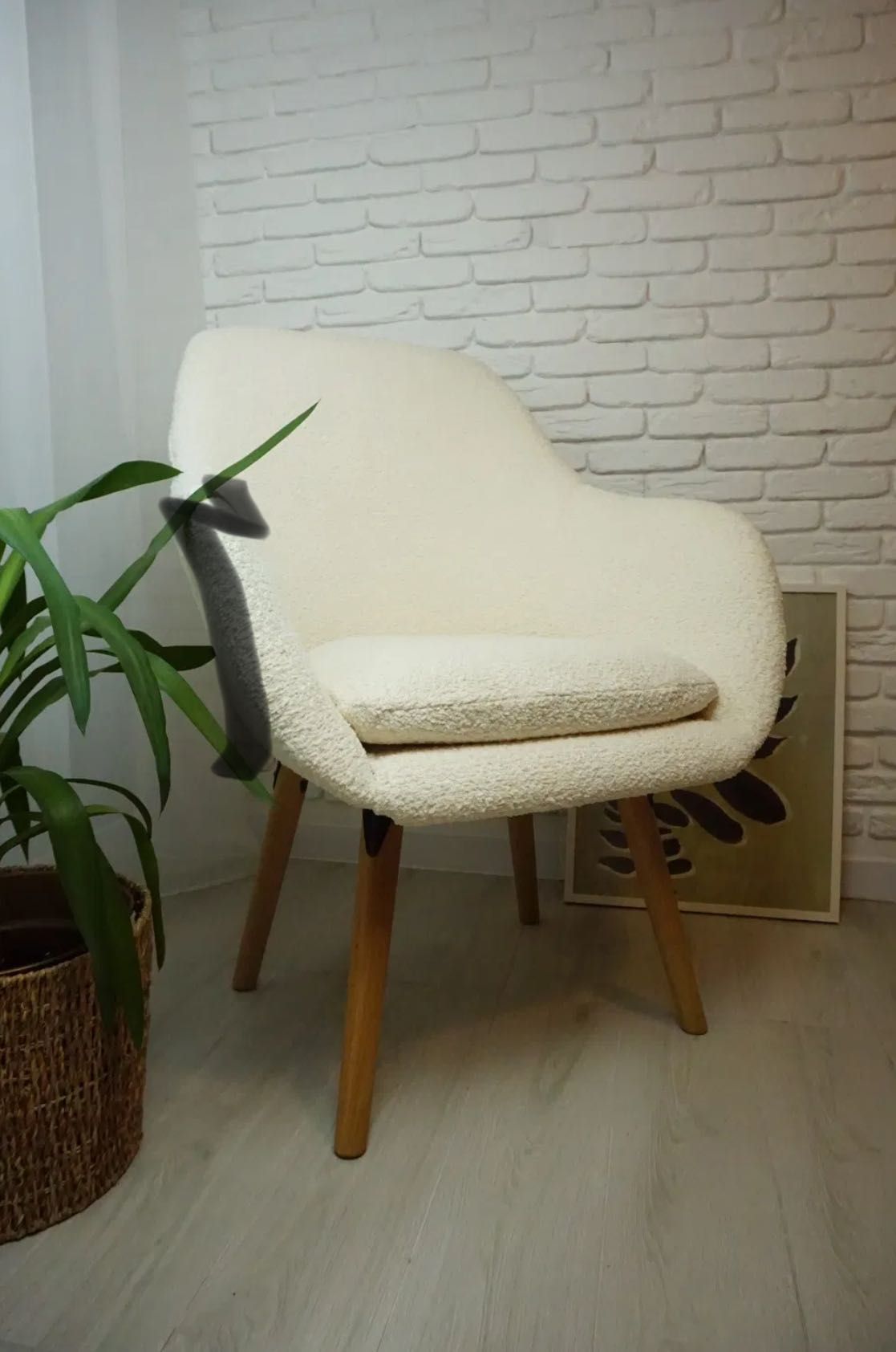 Кресло Букле молочного кольору