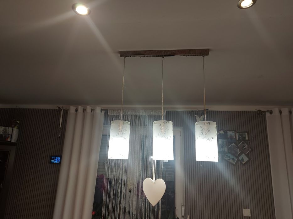 Sprzedam komplet żyrandol + konkiety