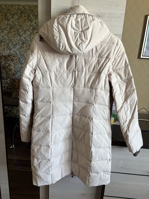 Пуховик жіночий. В ідеальному стані