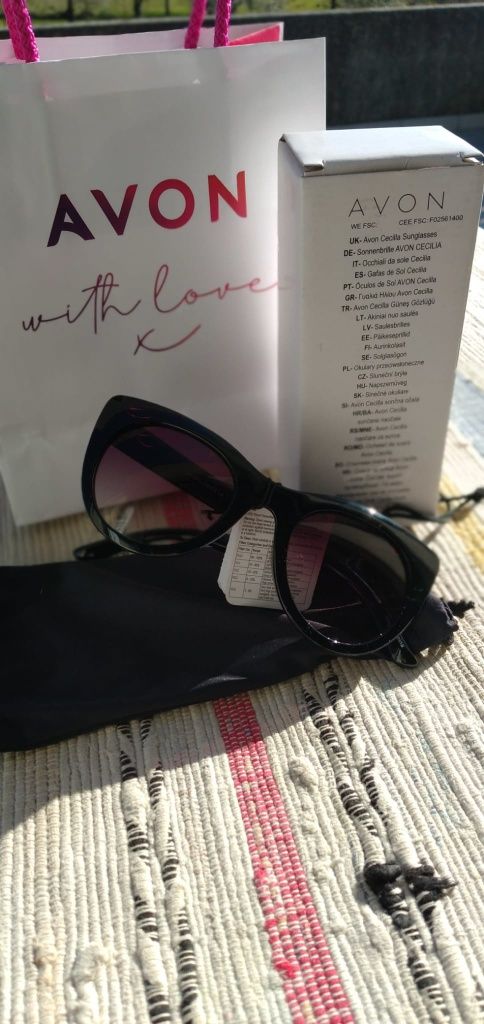Óculos de Sol Avon