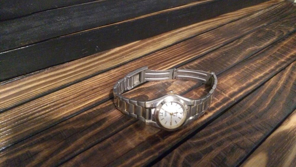 Sprzedam zegarek damski Casio.