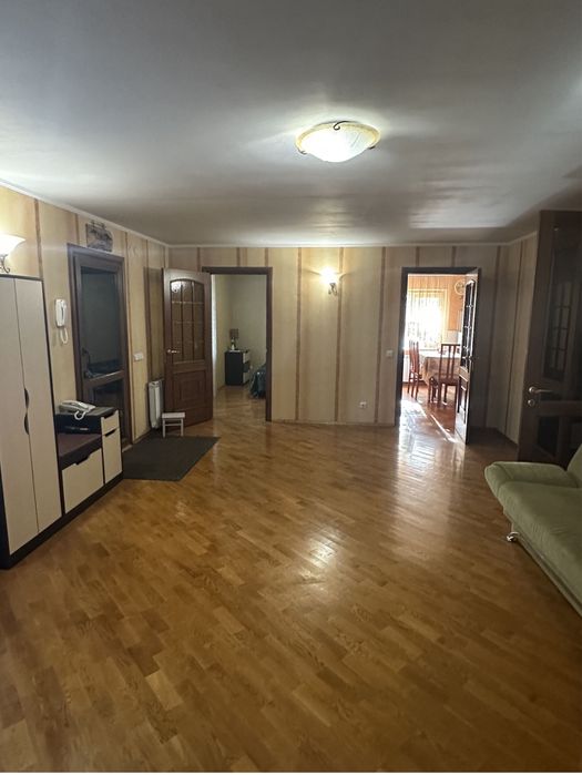 Продаж будинку в Вишгороді біля Київського моря з ремонтом