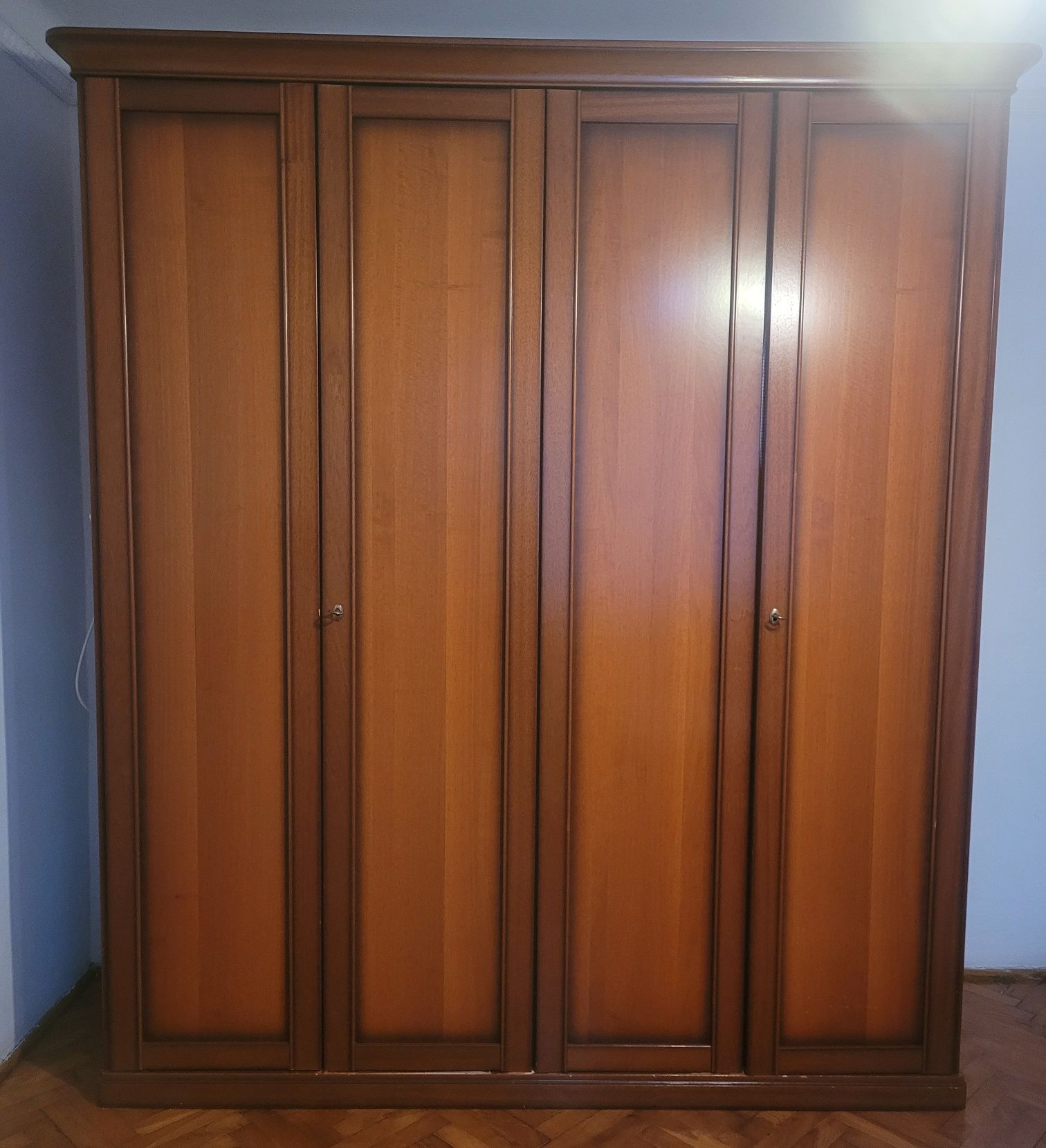 Sprzedam zestaw drewnianych mebli
