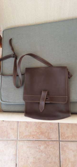 Bolsa de cabedal