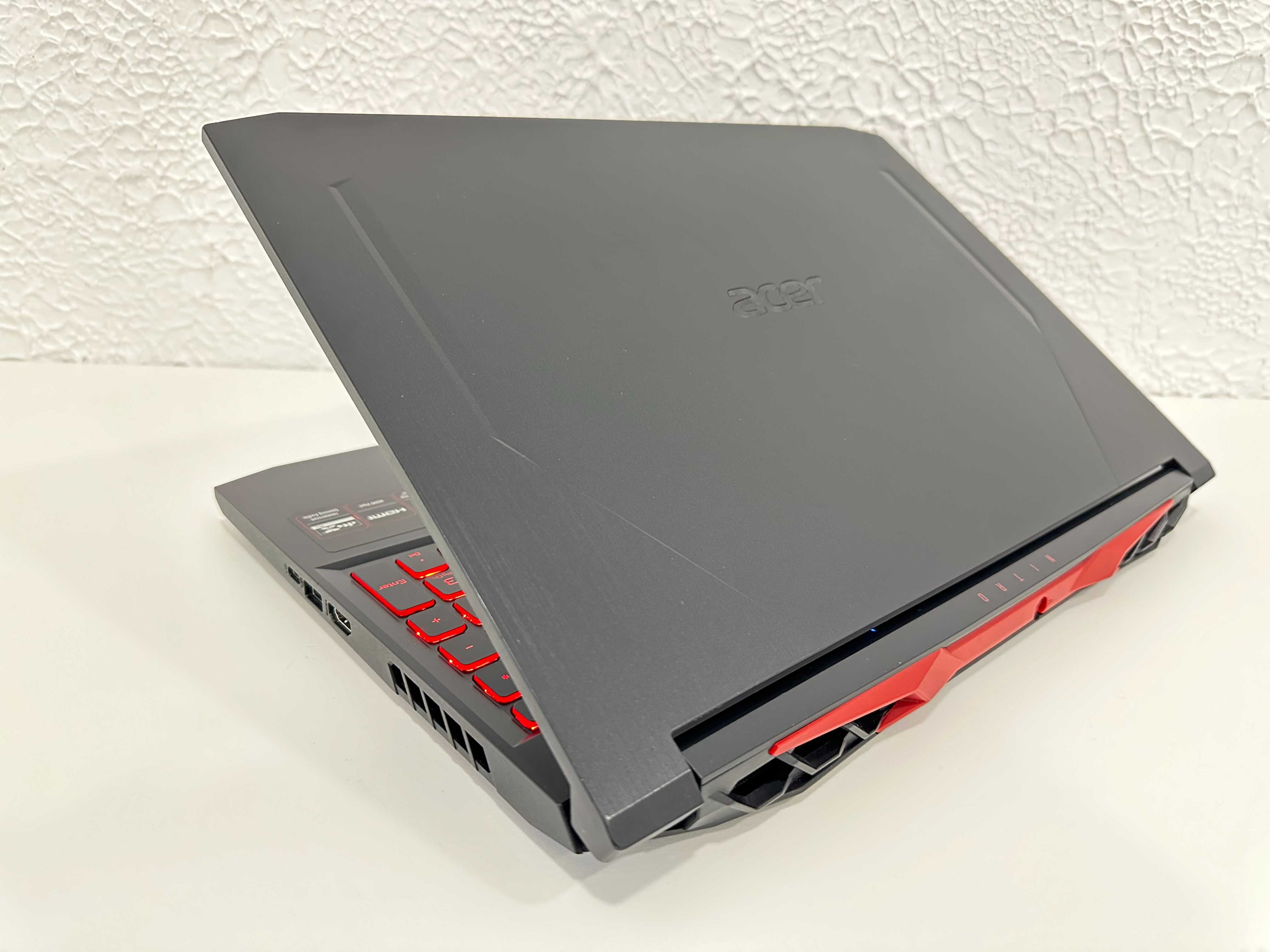 Ігровий Acer NITRO 5/15.6"/4(8)ядра i5-10300H/16Gb/512gSSD/RTX3050