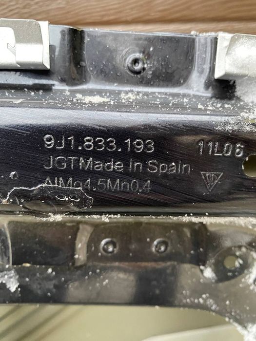 Porsche Taycan двері задні ліві