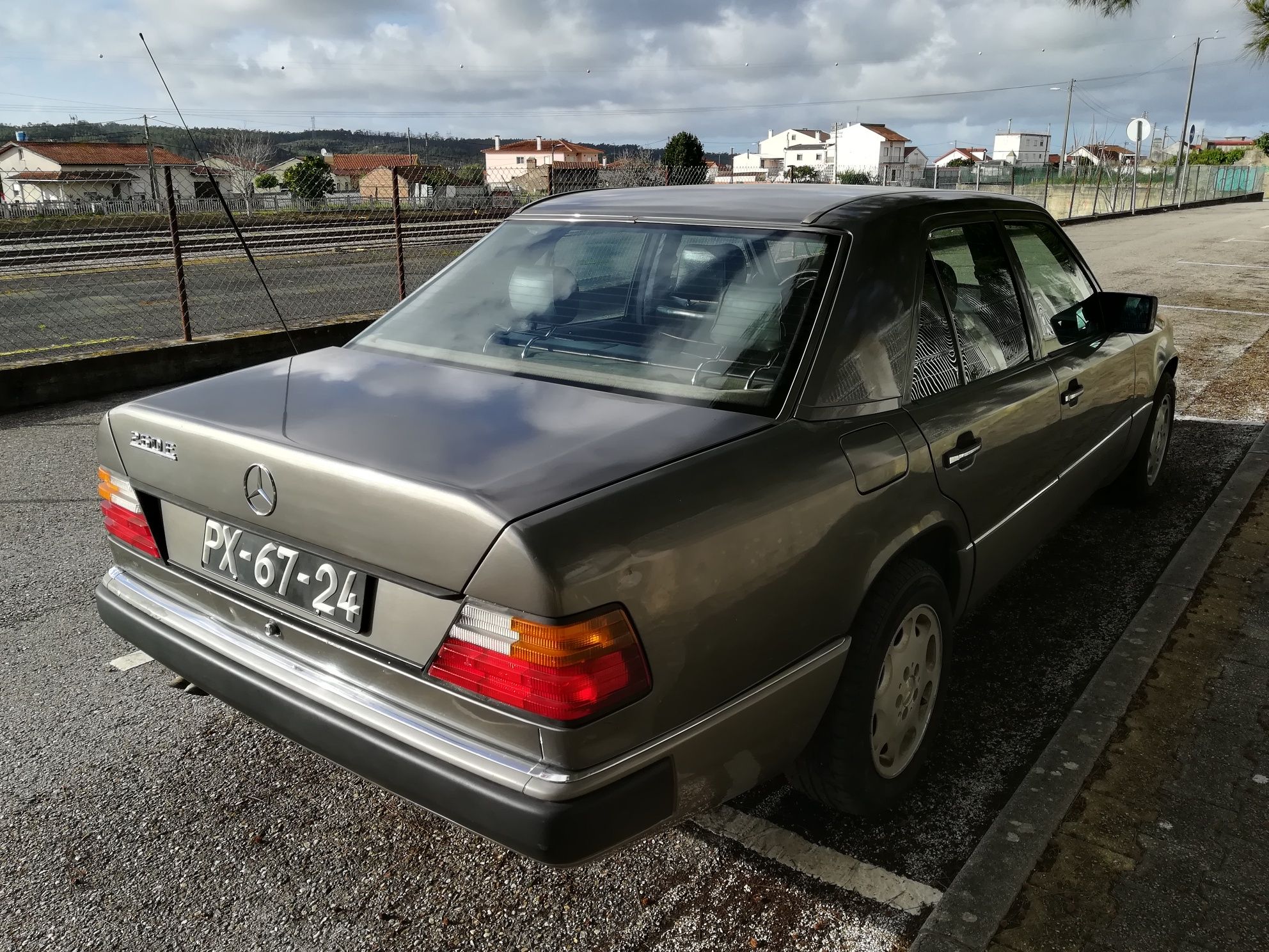 Mercedes 260 e w124