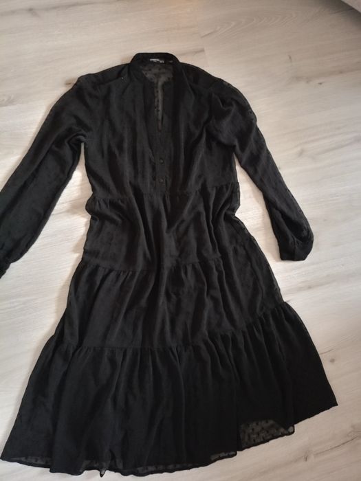 Sukienka midi Reserved rozmiar 36 w czarne groszki na podszewce