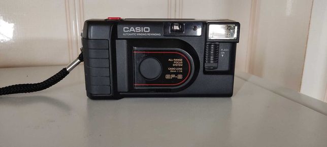 Máquina fotográfica Casio EF-8