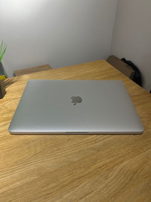 Apple MacBook Pro 13 2017 A1706 i5/8GB/512GB Silver Klasa A-