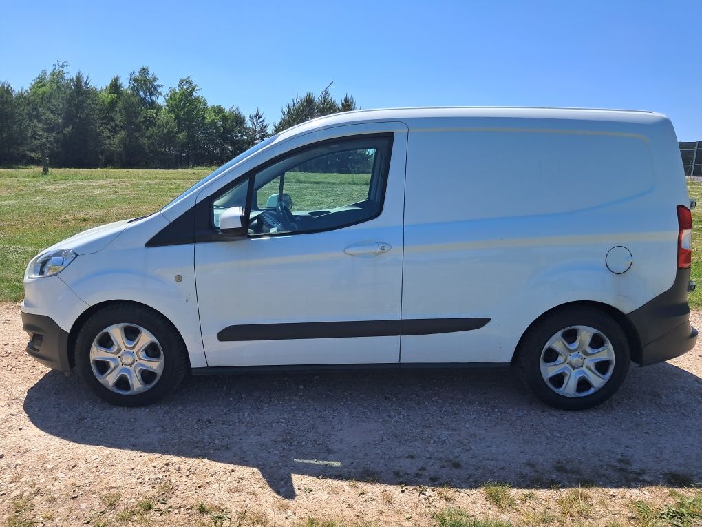 Ford transit courier uszkodzony silnik fv23% brutto